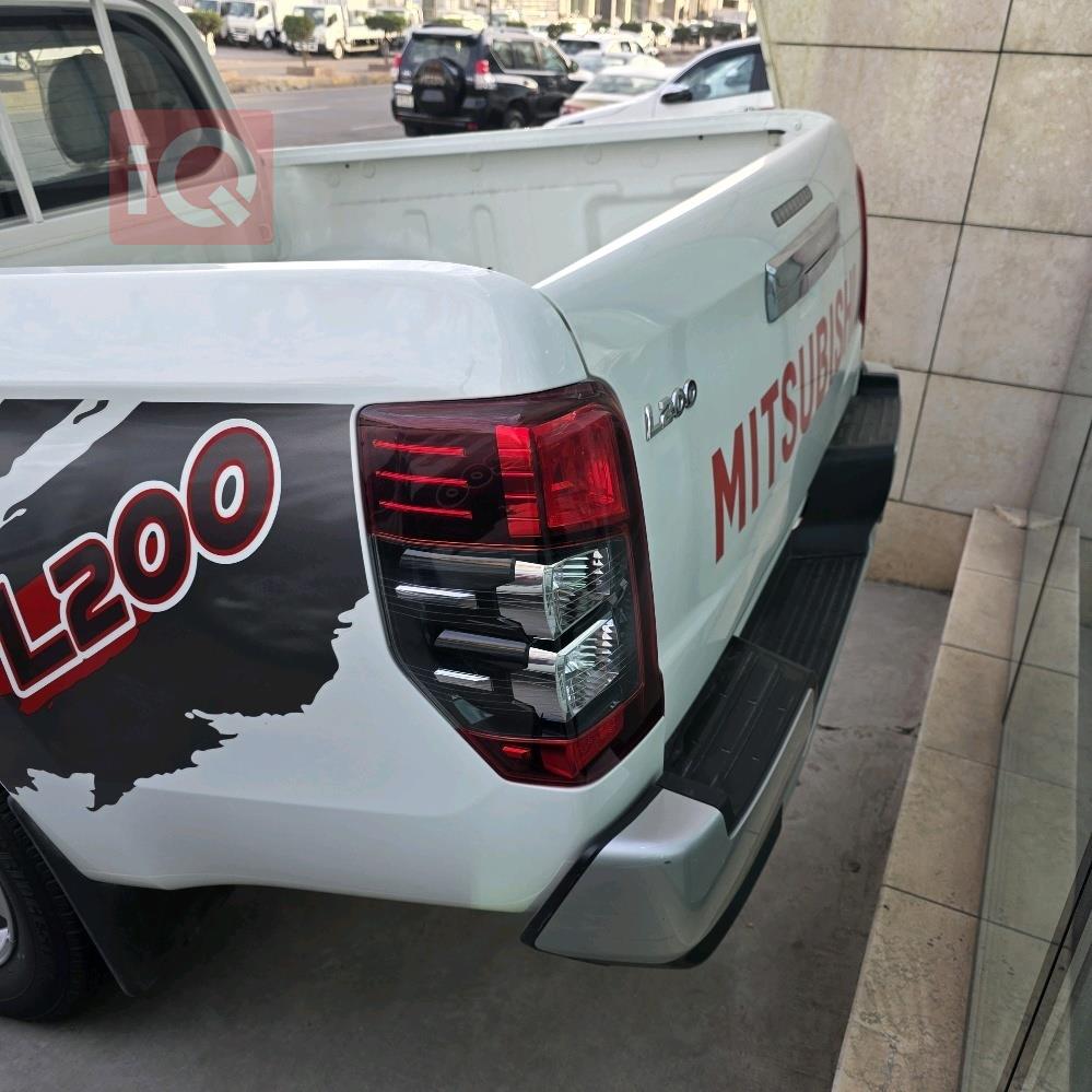 میتسوبیشی L200